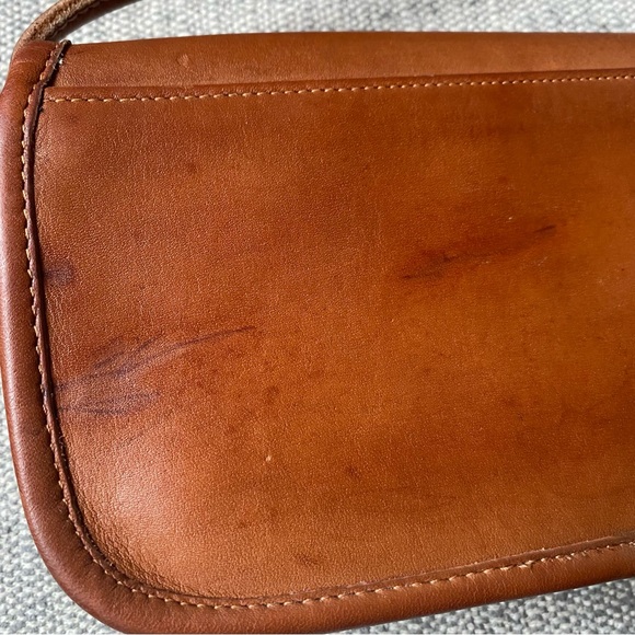 ❌sold❌Coach Vintage Early NYC Dinky British Tan Crossbody Brown Turn Lock - Picture 7 of 8